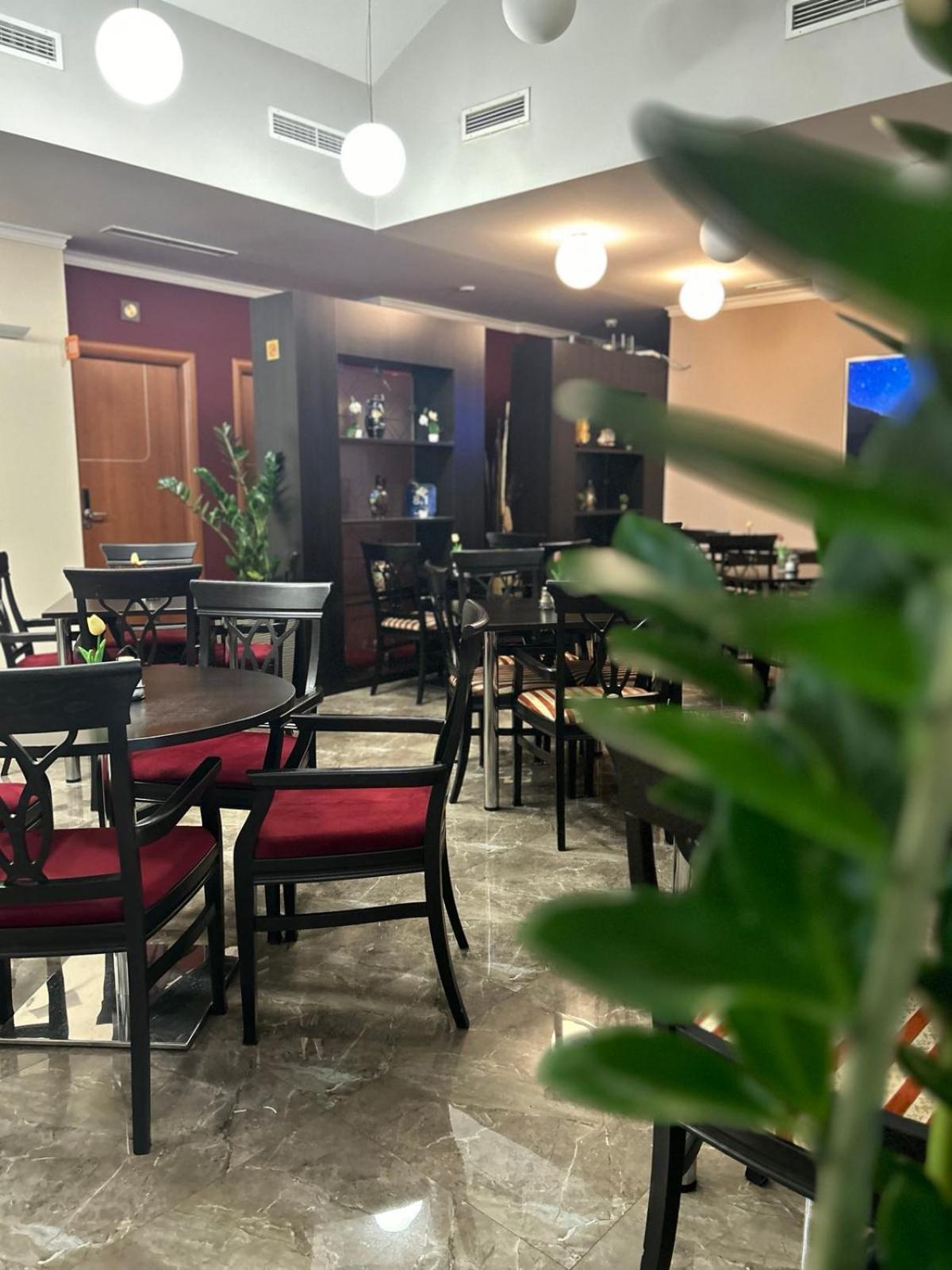 Hotel Hamburg Скопье Экстерьер фото