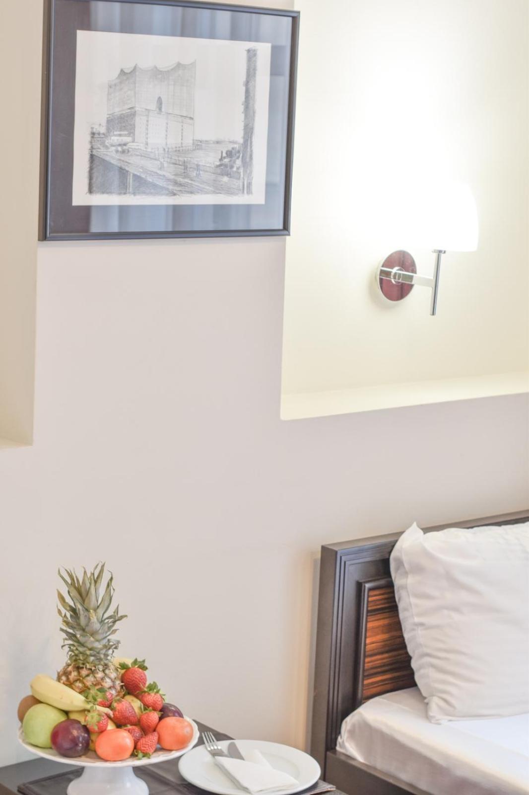 Hotel Hamburg Скопье Экстерьер фото