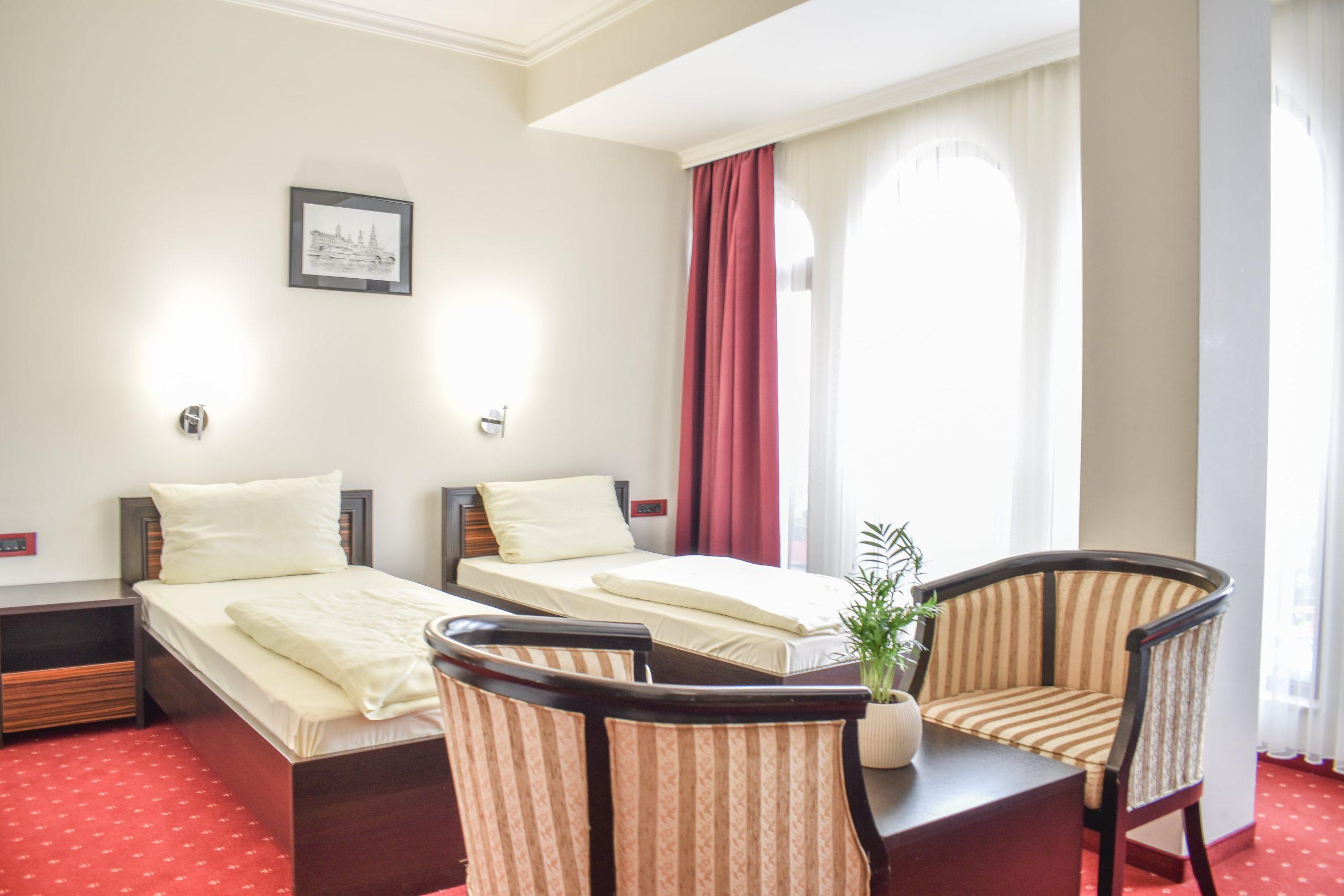 Hotel Hamburg Скопье Экстерьер фото