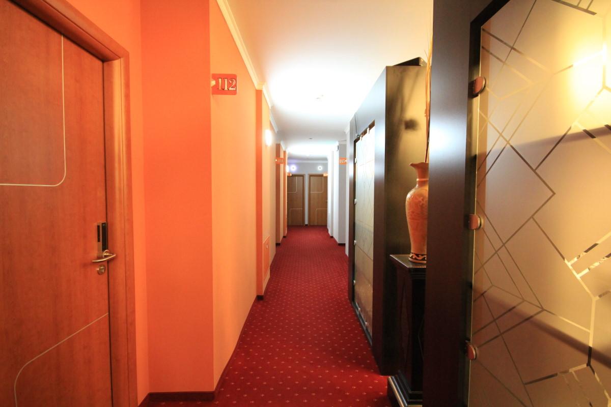 Hotel Hamburg Скопье Экстерьер фото